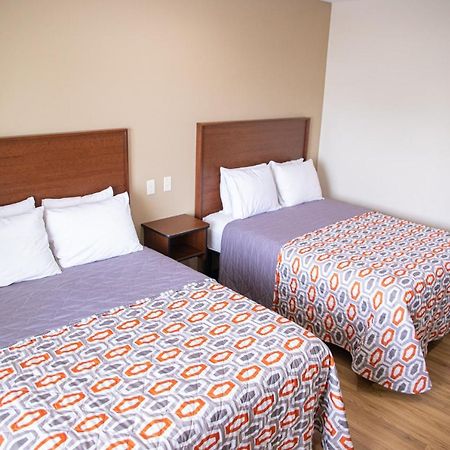 White House Suites Plainfield Bagian luar foto