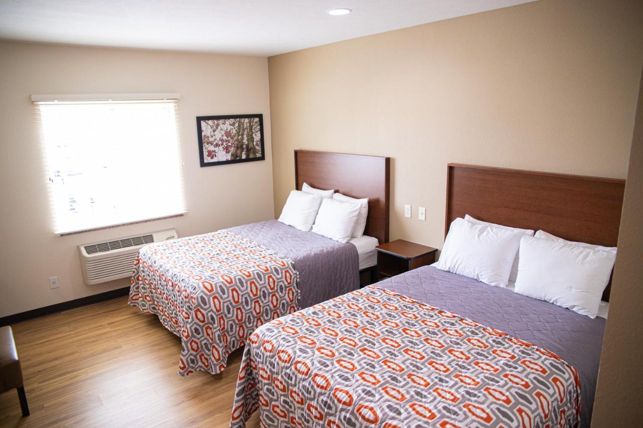 White House Suites Plainfield Bagian luar foto
