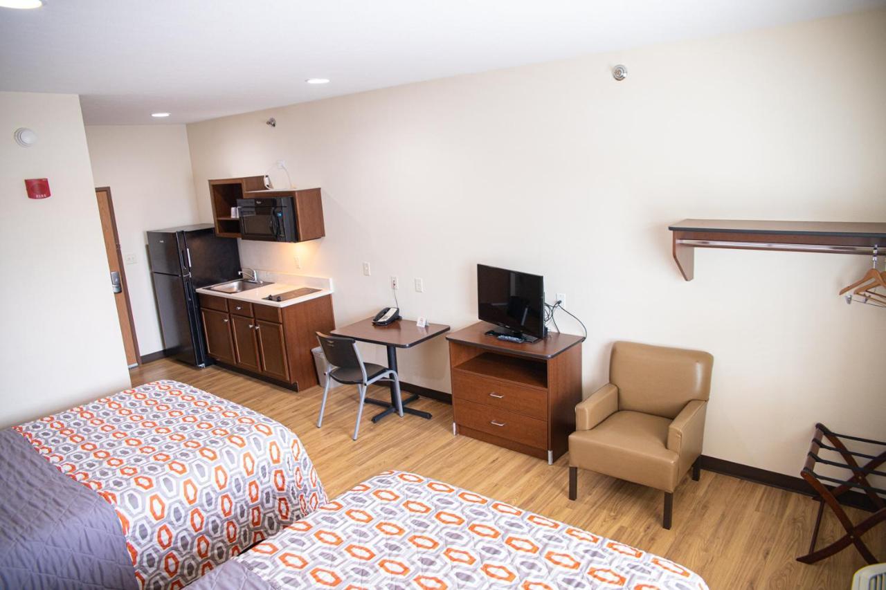 White House Suites Plainfield Bagian luar foto
