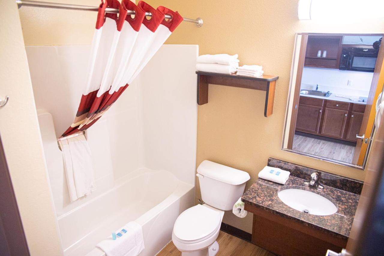 White House Suites Plainfield Bagian luar foto
