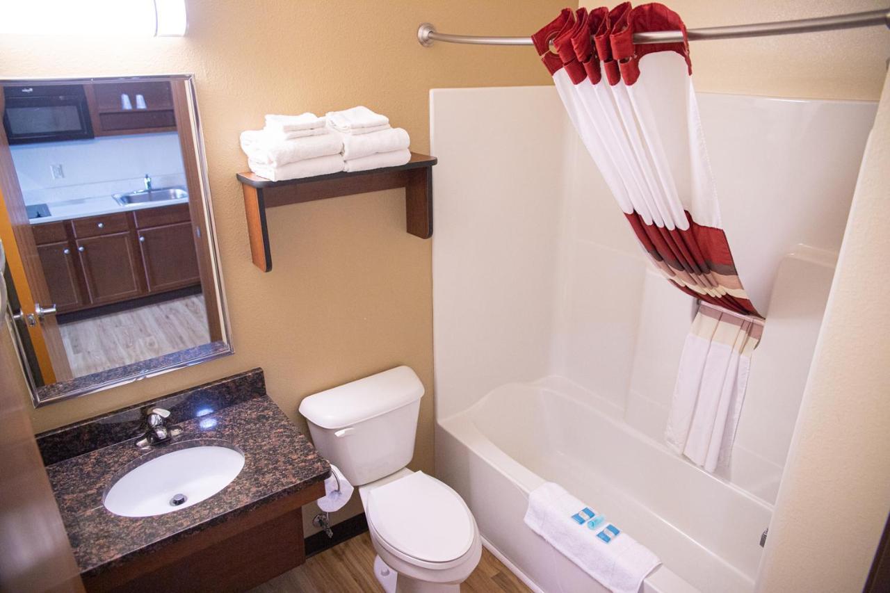 White House Suites Plainfield Bagian luar foto