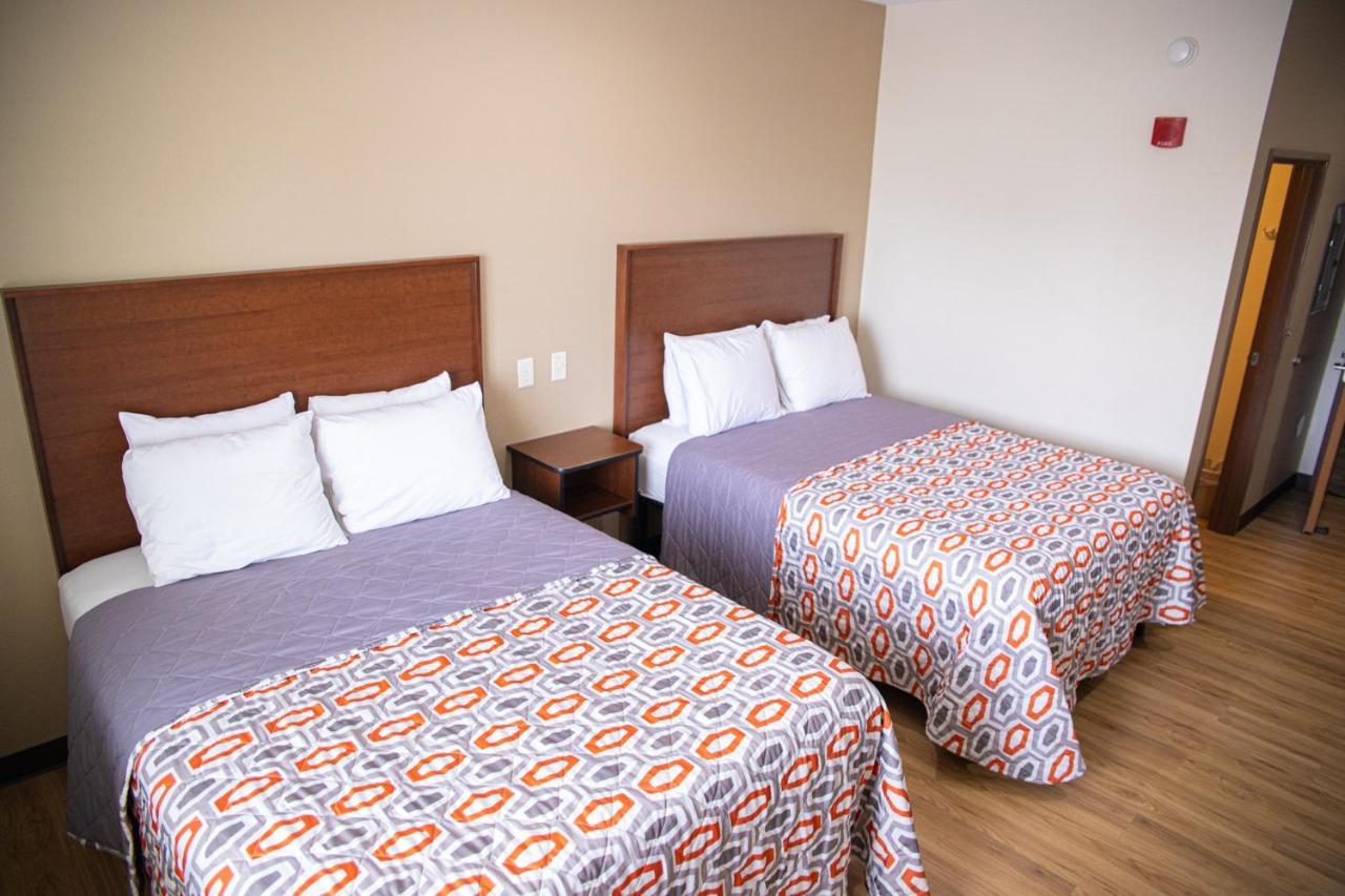 White House Suites Plainfield Bagian luar foto