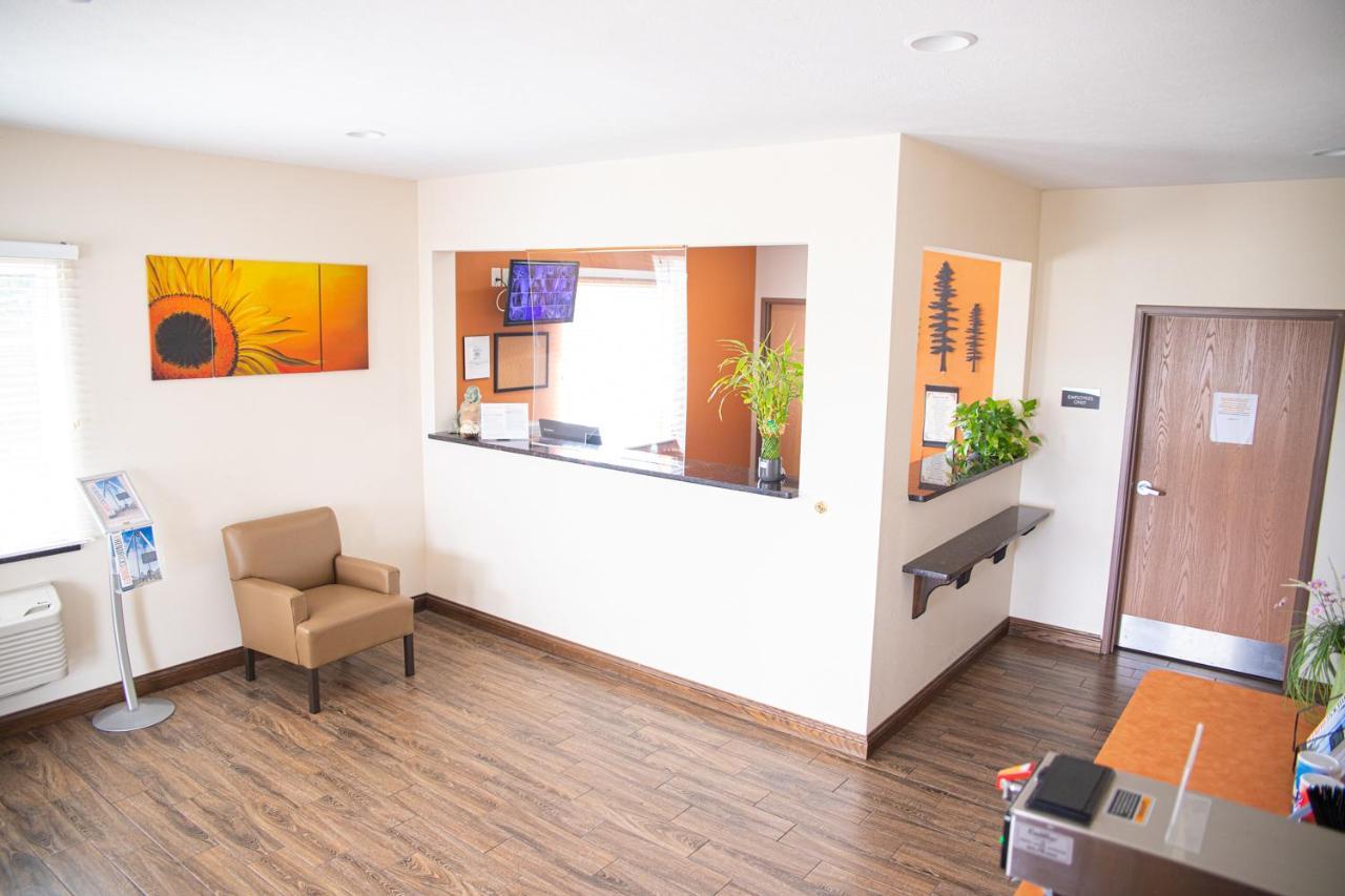 White House Suites Plainfield Bagian luar foto